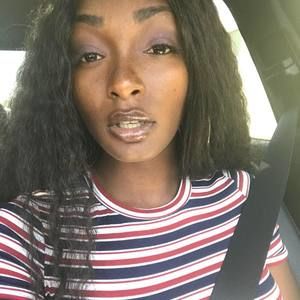 Meet your Posher, Gia